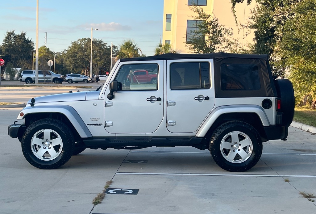 2012 Jeep Wrangler Unlimited Sahara - Photo 8