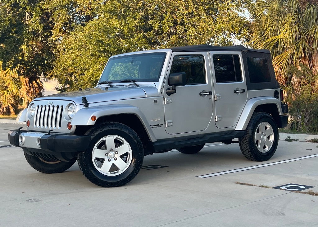 2012 Jeep Wrangler Unlimited Sahara - Photo 10