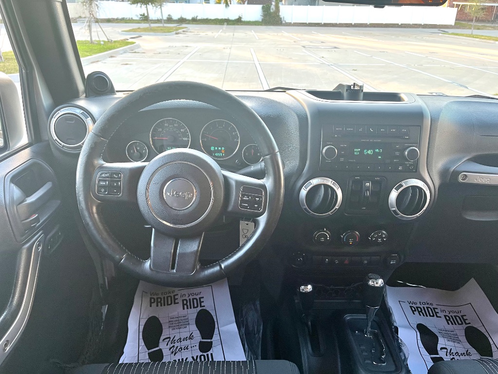 2012 Jeep Wrangler Unlimited Sahara - Photo 33