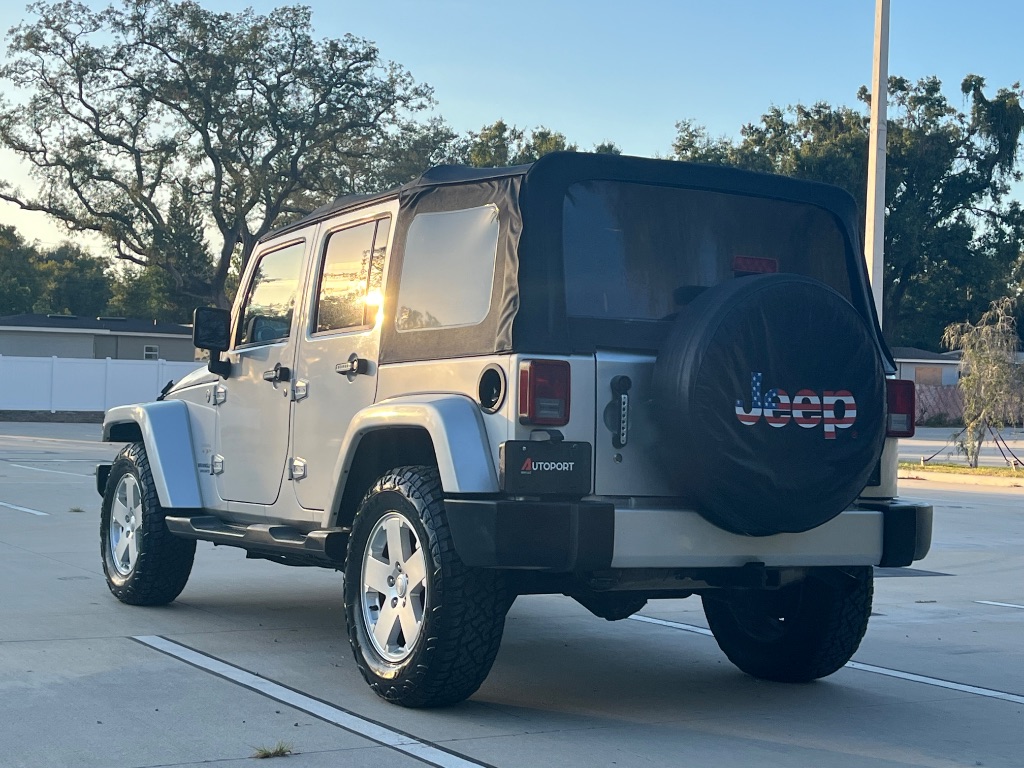 2012 Jeep Wrangler Unlimited Sahara - Photo 7