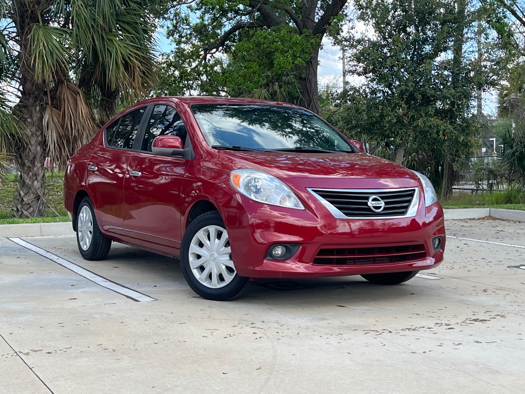 2012 Nissan Versa SV