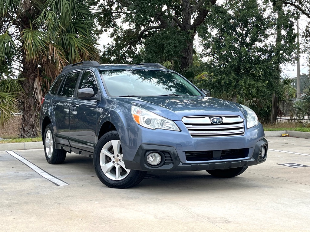 2014 Subaru Outback Base's photo