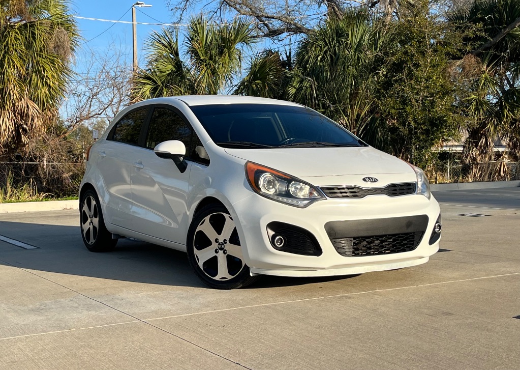 2015 Kia Rio 5-Door SX