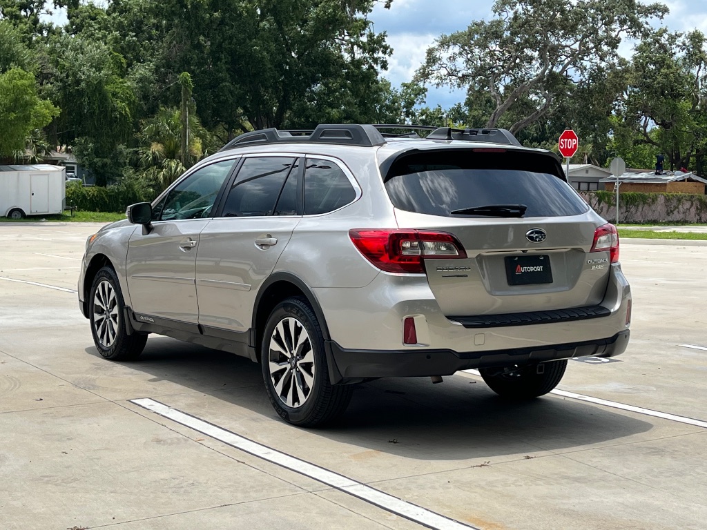 2017 Subaru Outback Limited - Photo 7