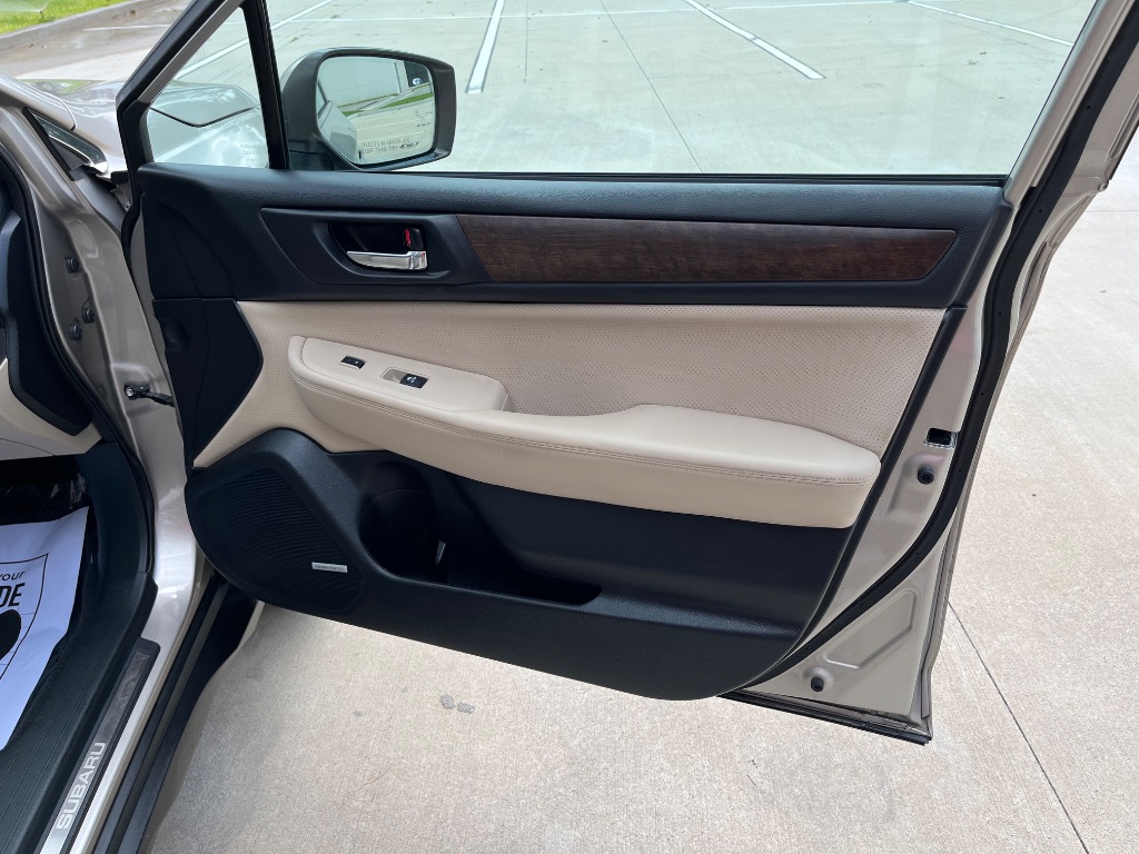 2017 Subaru Outback Limited - Photo 14