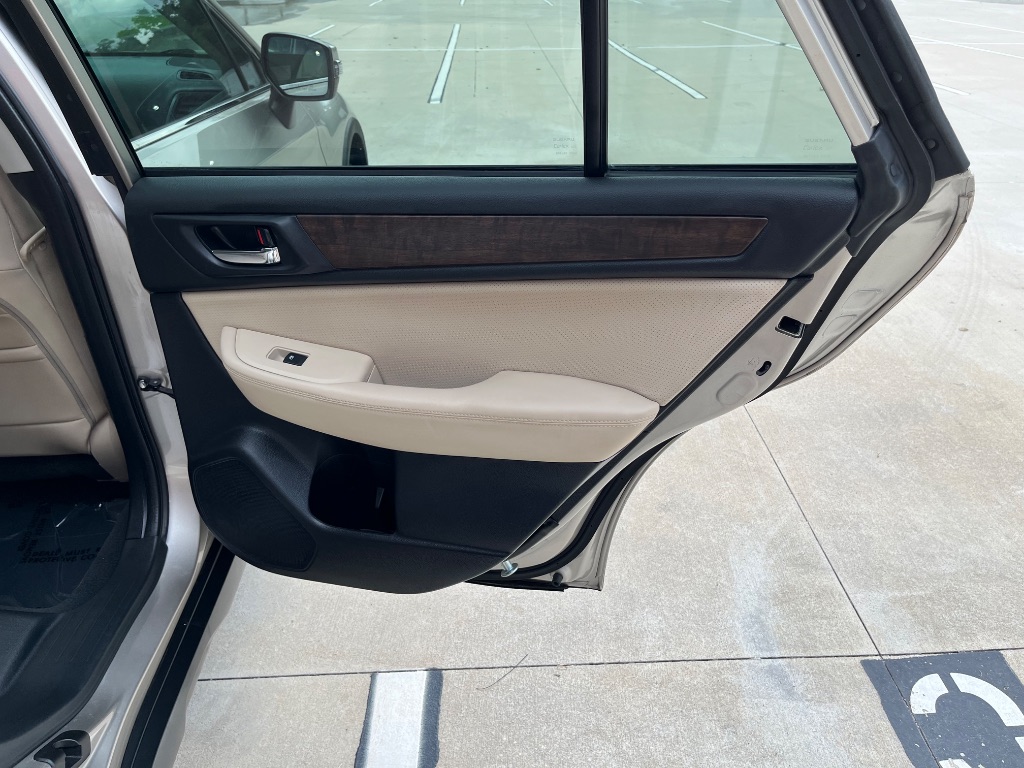 2017 Subaru Outback Limited - Photo 19