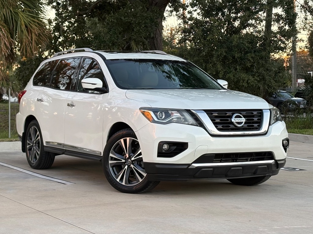 2017 Nissan Pathfinder Platinum
